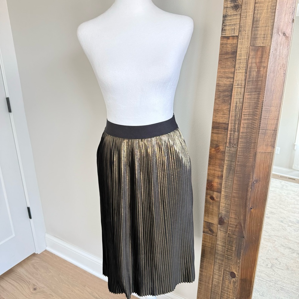 Vero Moda Shimmery‎ Gold and Black Pleated Midi Skirt - Size XS